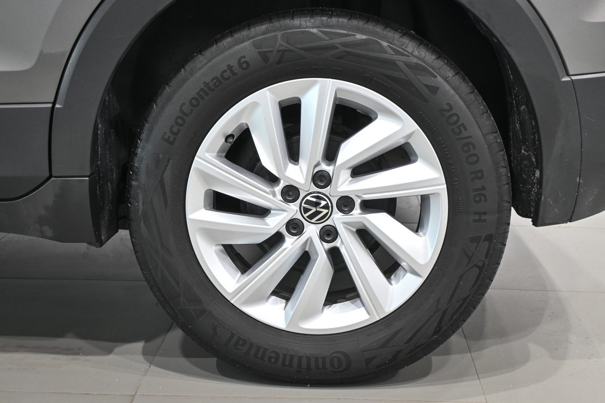 Foto Volkswagen T-Cross 29