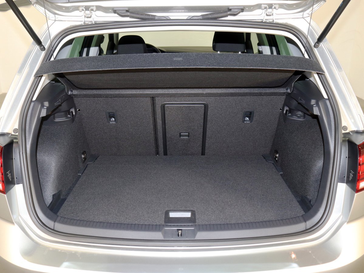 Foto Volkswagen Golf 8