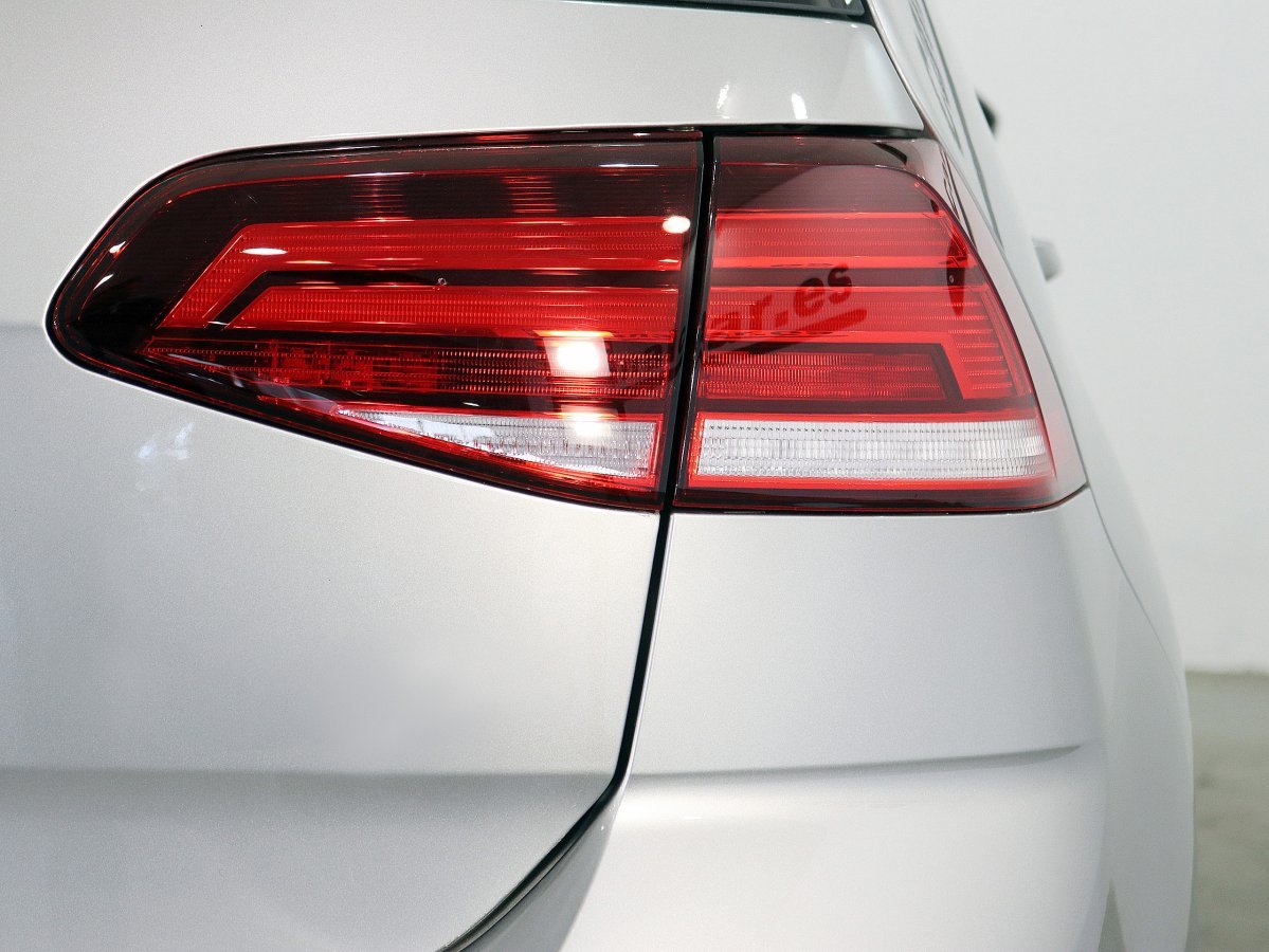 Foto Volkswagen Golf 10