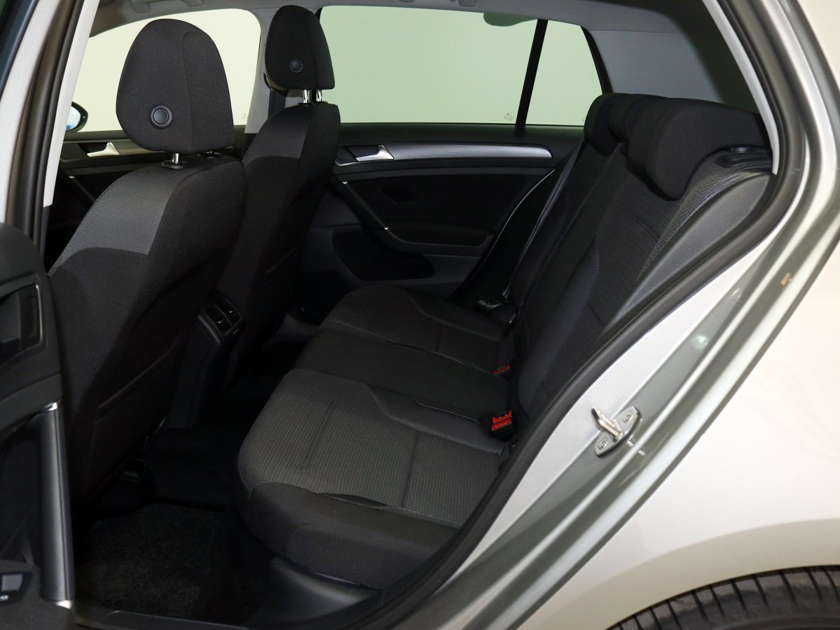 Foto Volkswagen Golf 15