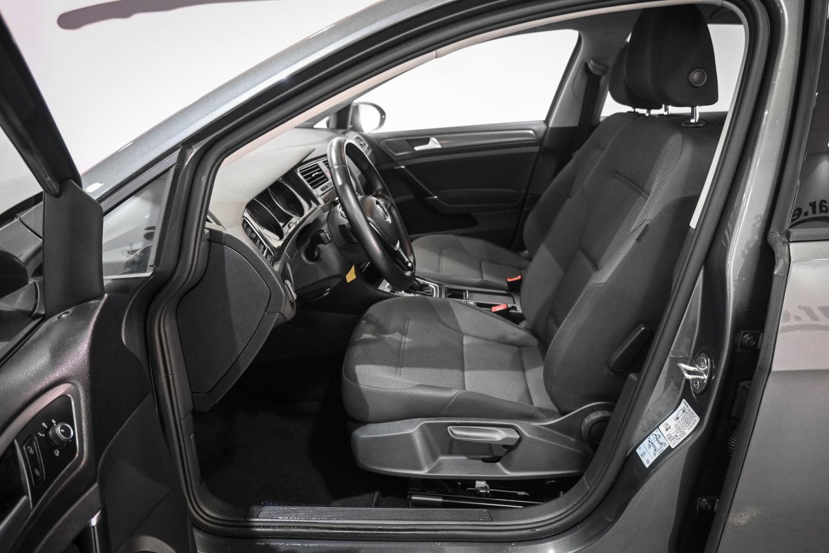 Foto Volkswagen Golf 9
