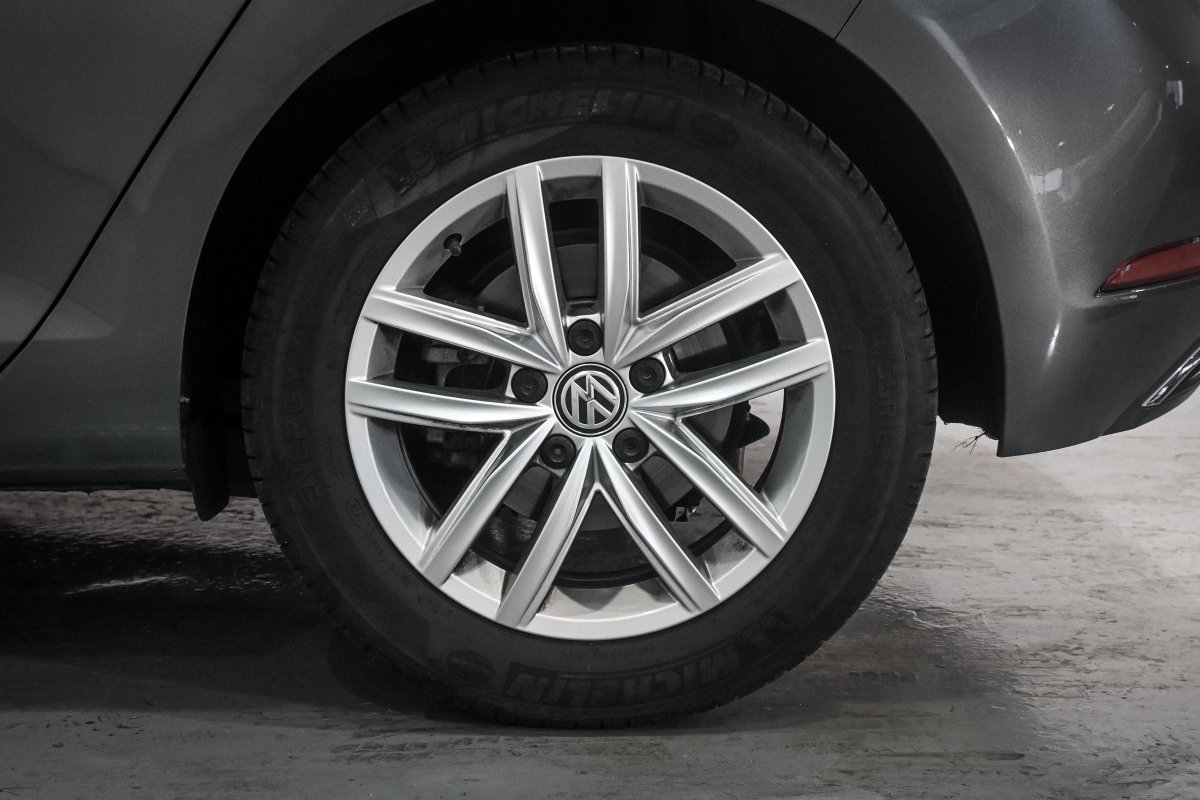 Foto Volkswagen Golf 28