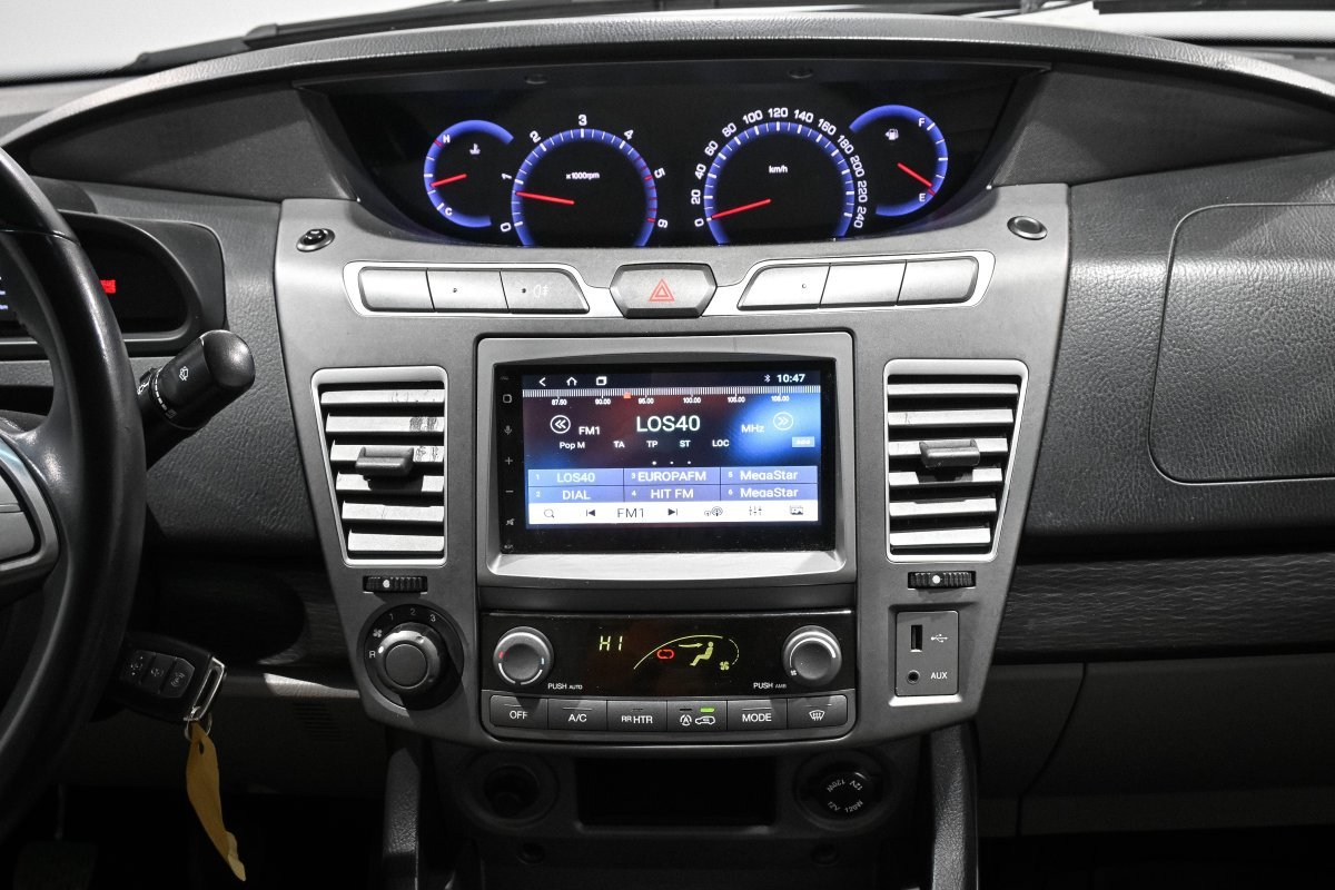 Foto SsangYong Rodius 14