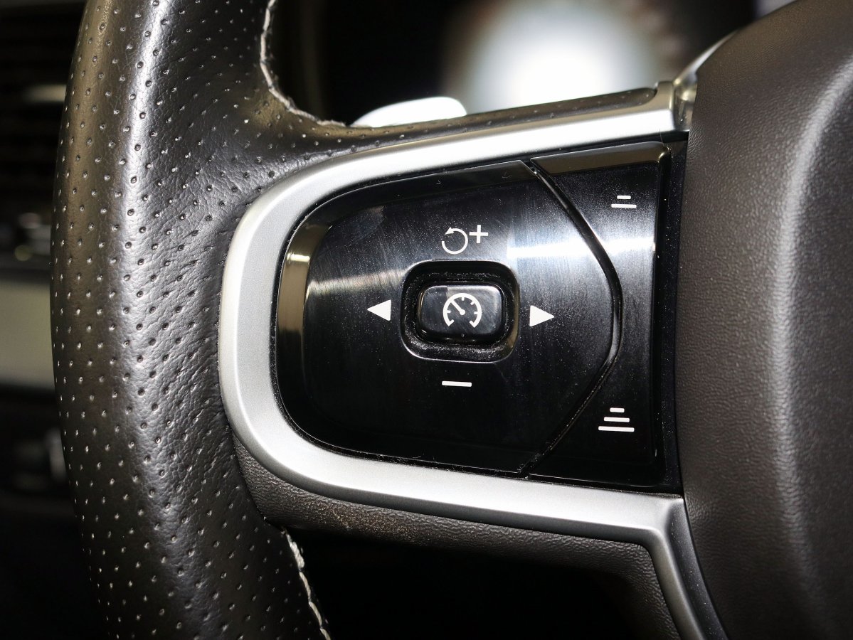 Foto Volvo XC90 44