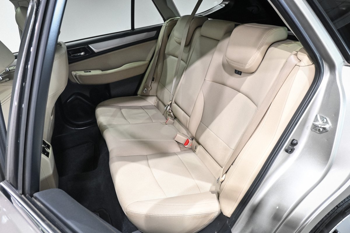 Foto Subaru Outback 11