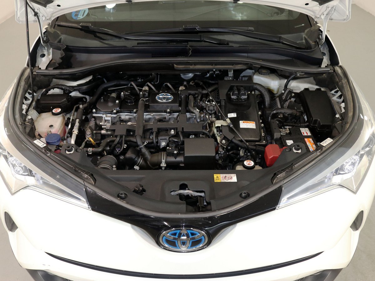Foto Toyota C-HR 7