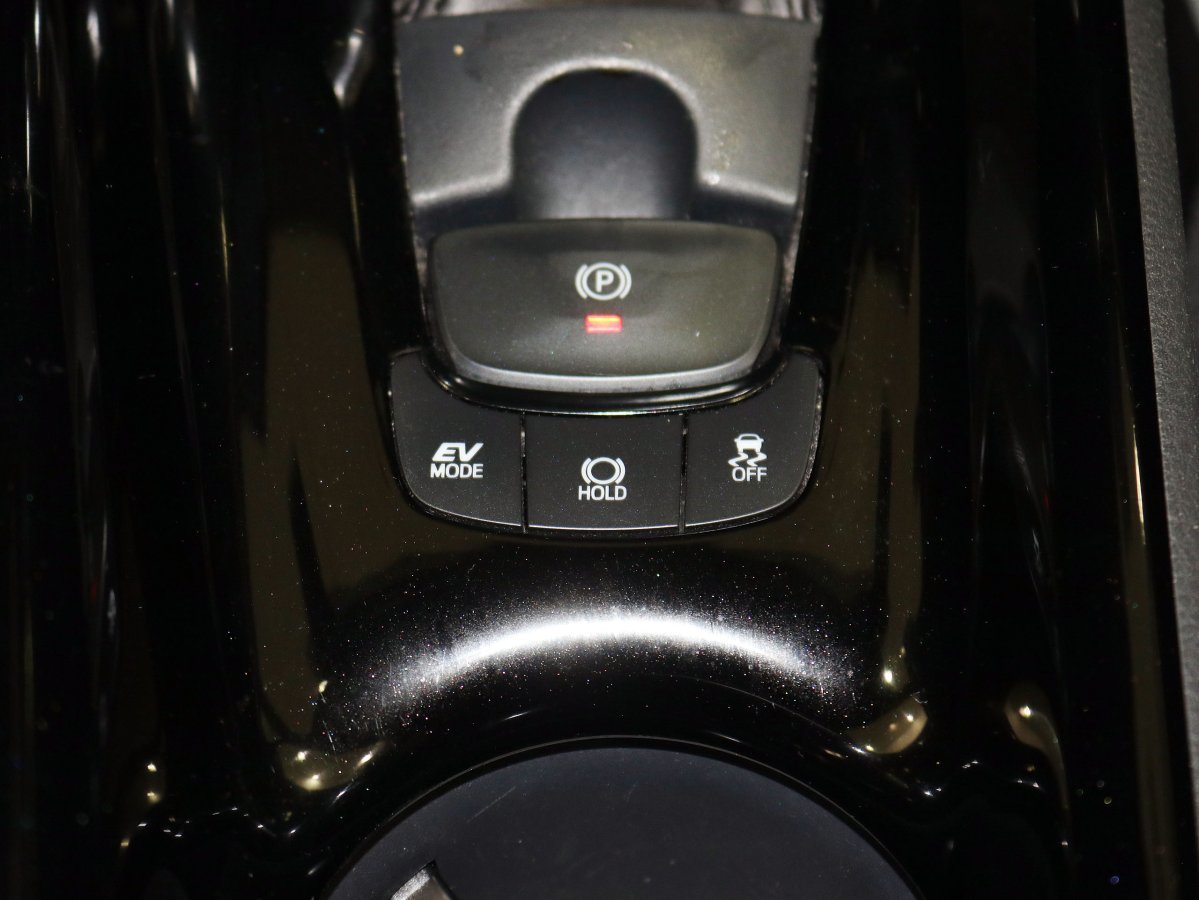 Foto Toyota C-HR 22