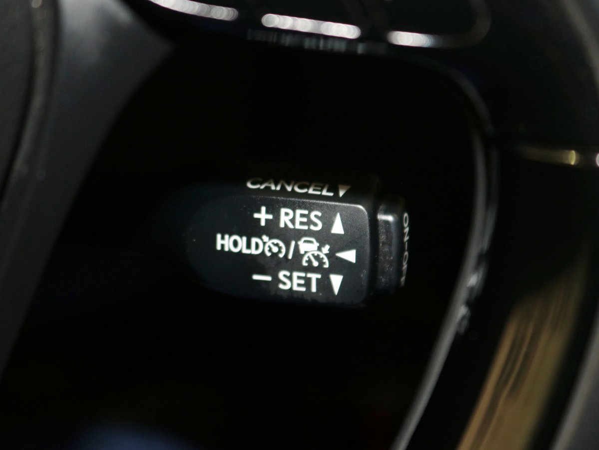 Foto Toyota C-HR 29