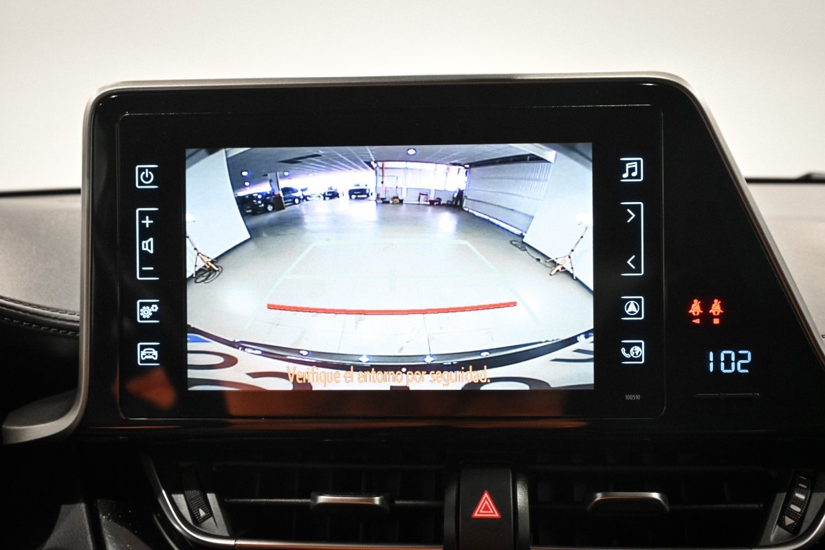 Foto Toyota C-HR 15