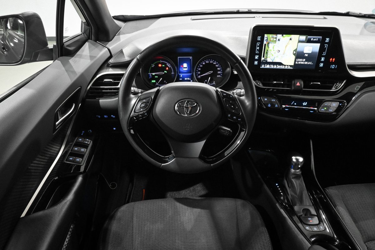 Foto Toyota C-HR 18