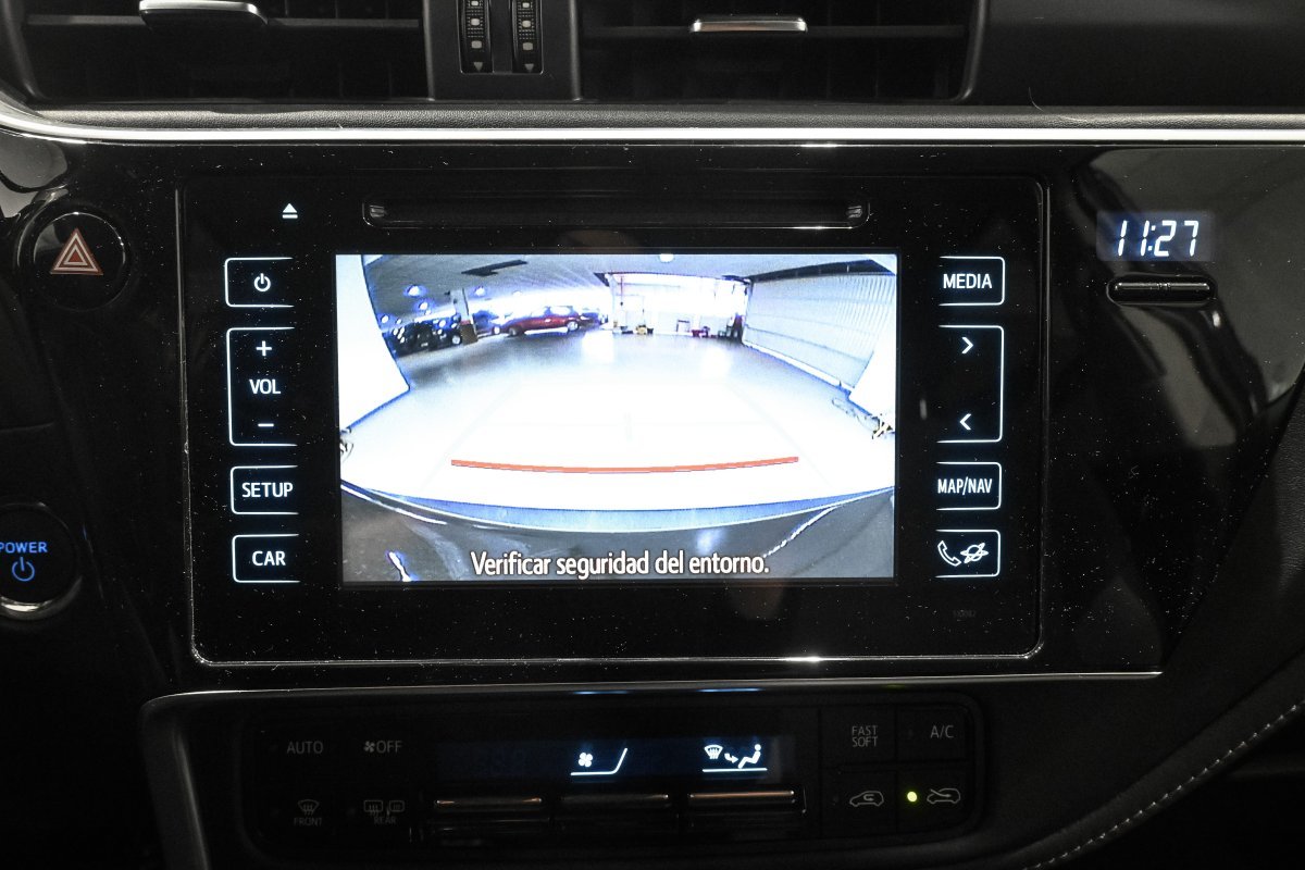Foto Toyota Auris 15