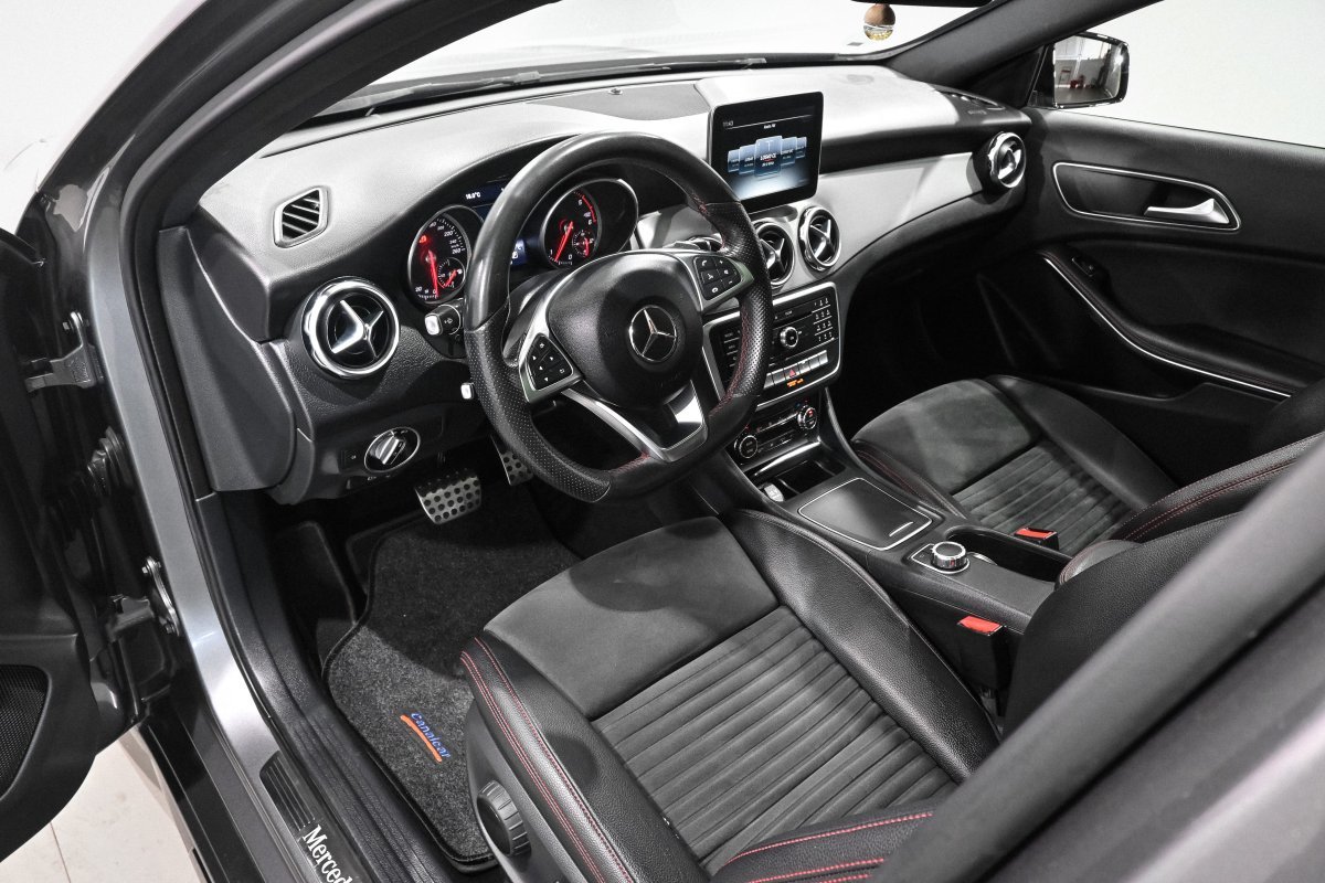 Foto Mercedes-Benz Clase GLA 10