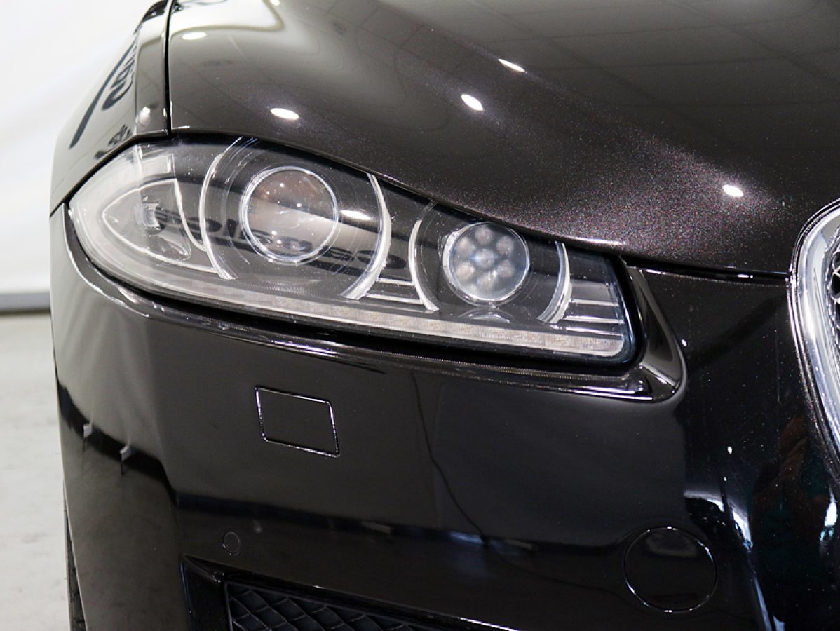 Foto Jaguar XF 11