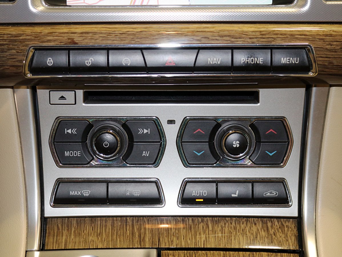 Foto Jaguar XF 21