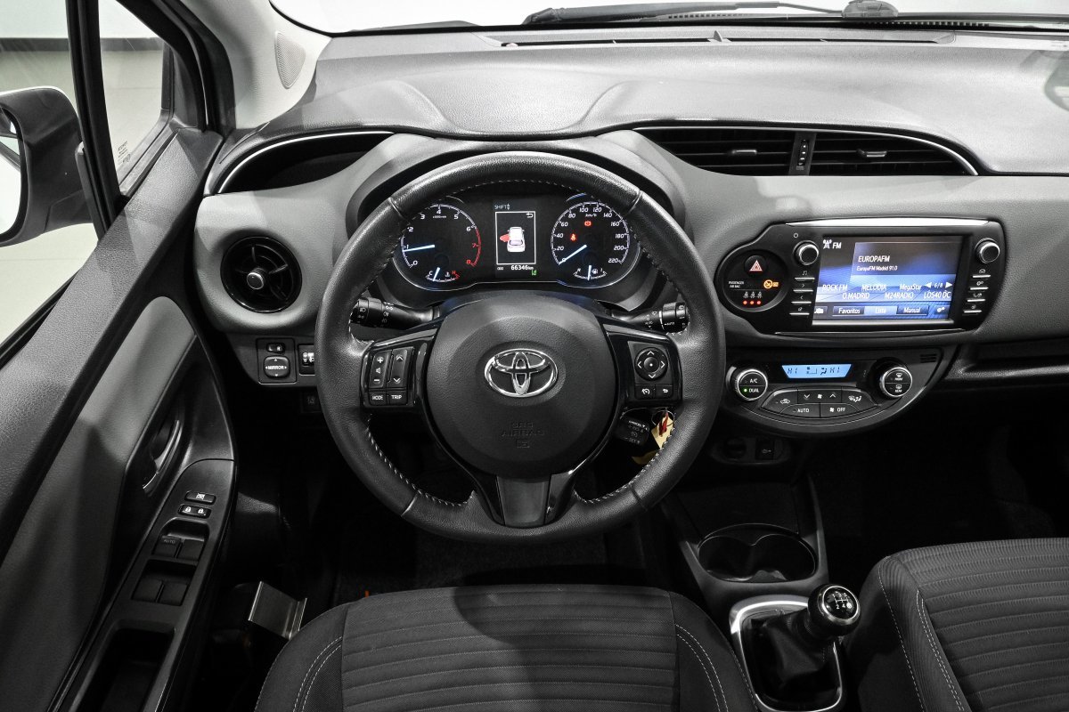 Foto Toyota Yaris 18