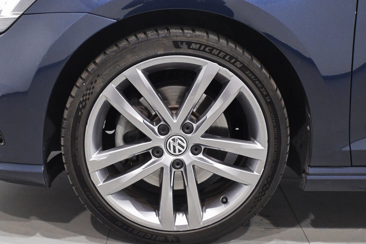 Foto Volkswagen Golf Variant 23