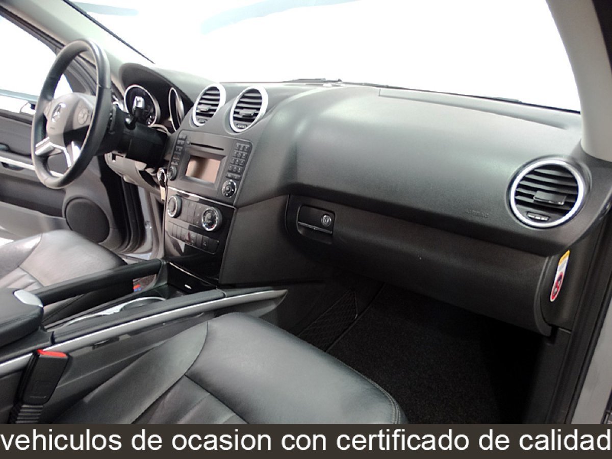 Foto Mercedes-Benz Clase M 23
