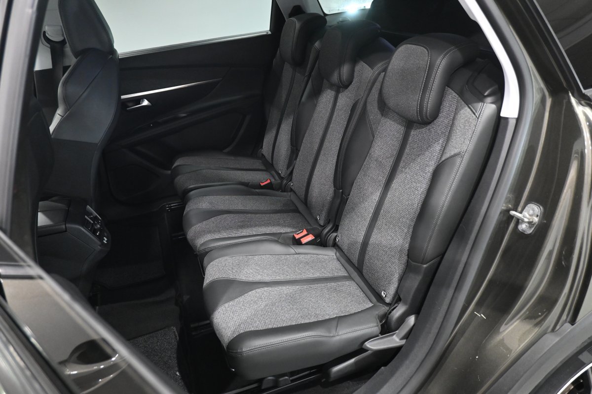 Foto Peugeot 5008 11 Foto Peugeot 5008 11