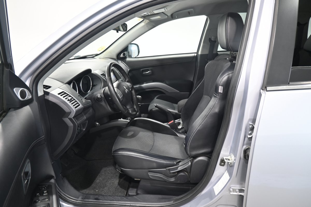 Foto Mitsubishi Outlander 10 Foto Mitsubishi Outlander 10