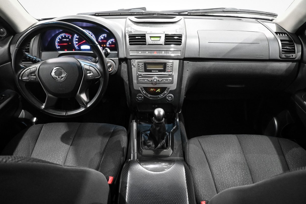Foto SsangYong Rexton 14