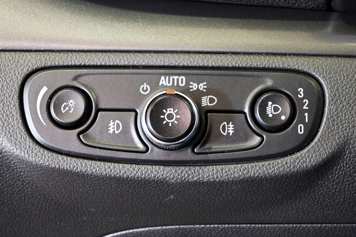 Foto Opel Mokka X 27