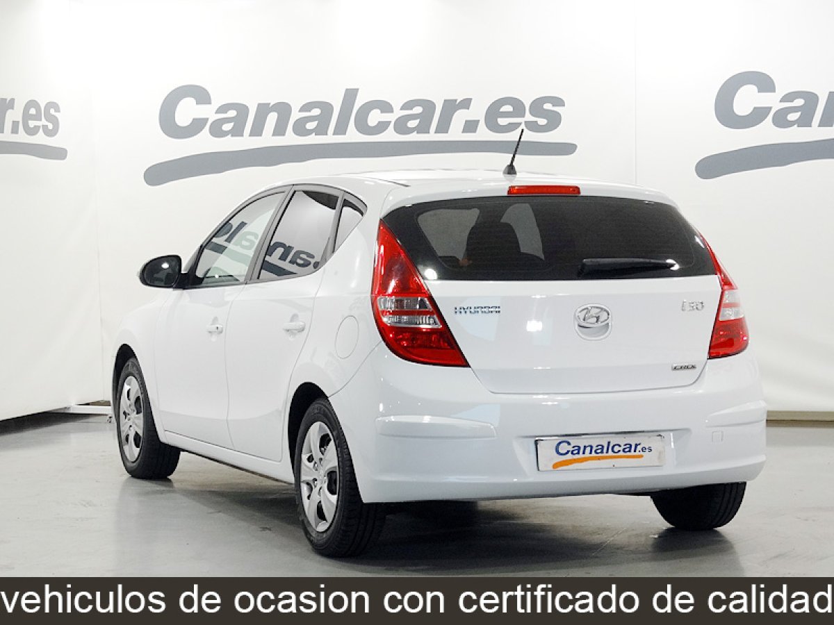 Foto Hyundai i30 8 Foto Hyundai i30 8
