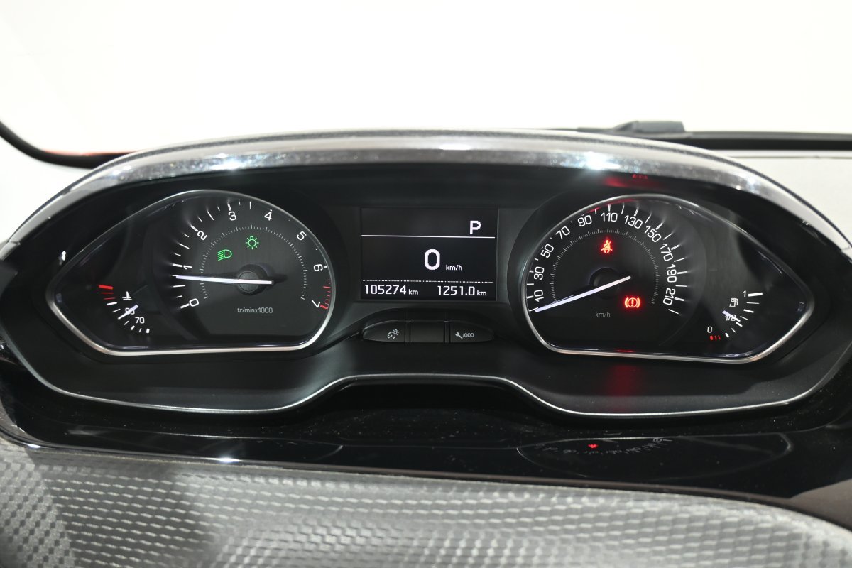 Foto Peugeot 208 13 Foto Peugeot 208 13