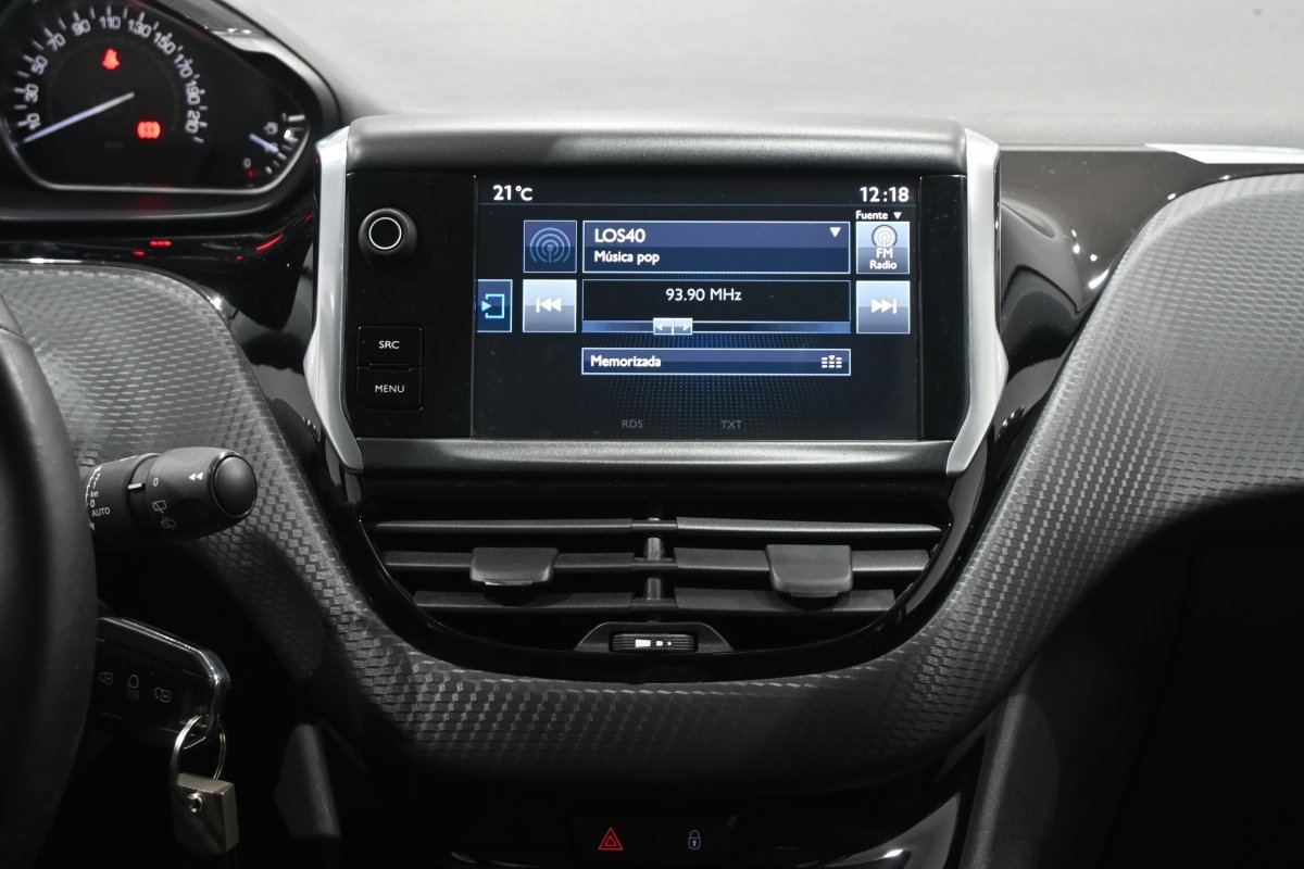 Foto Peugeot 208 14 Foto Peugeot 208 14