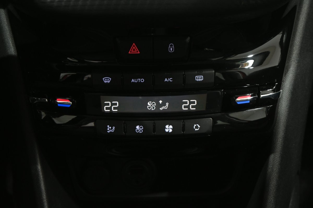 Foto Peugeot 208 17 Foto Peugeot 208 17