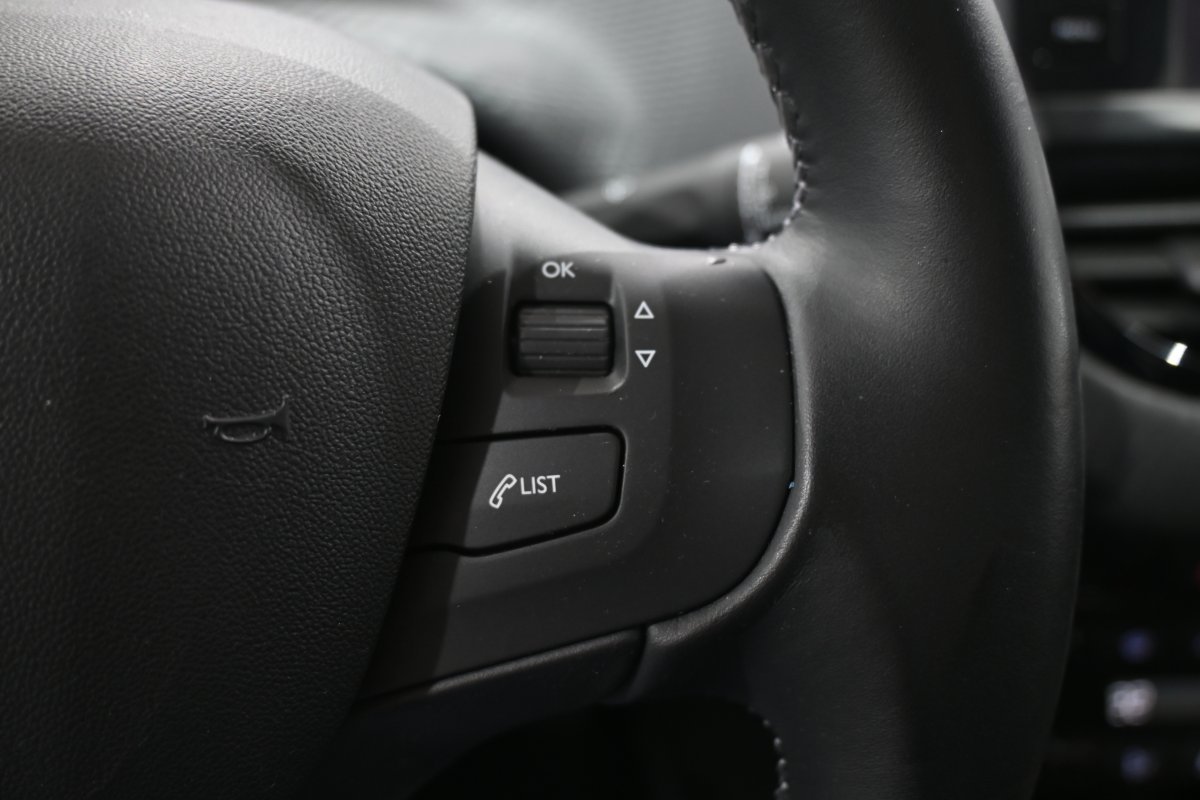 Foto Peugeot 208 23 Foto Peugeot 208 23
