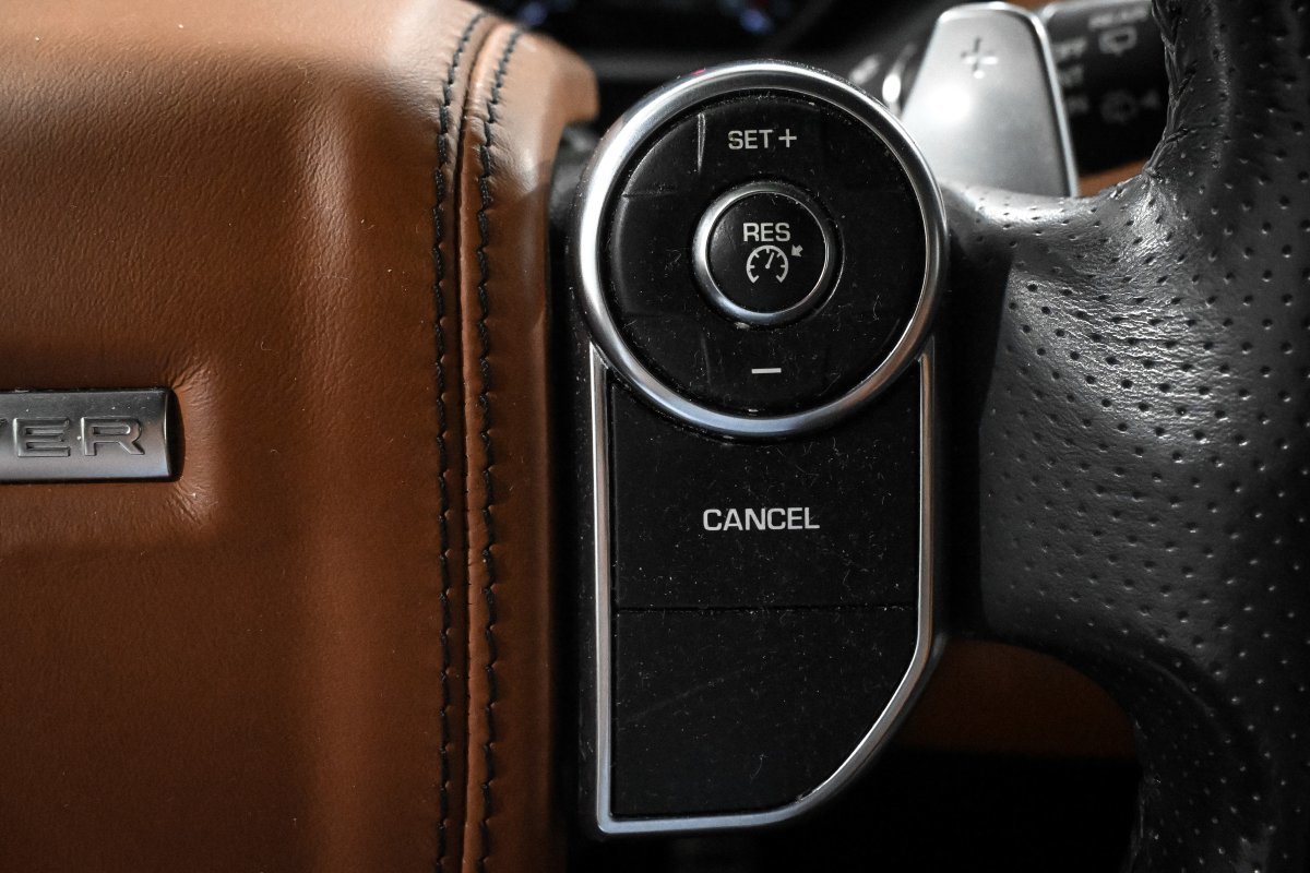 Foto Land-Rover Range Rover Sport 24