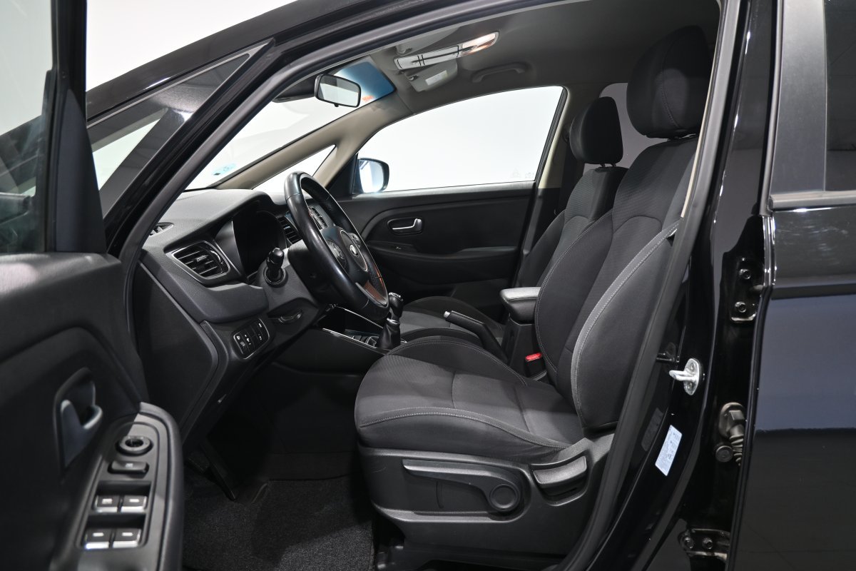 Foto Kia Carens 10