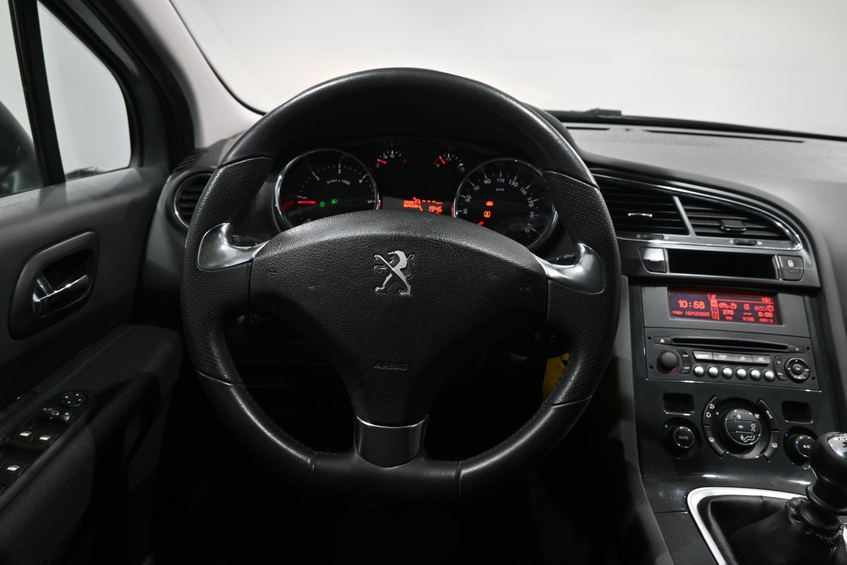 Foto Peugeot 5008 18