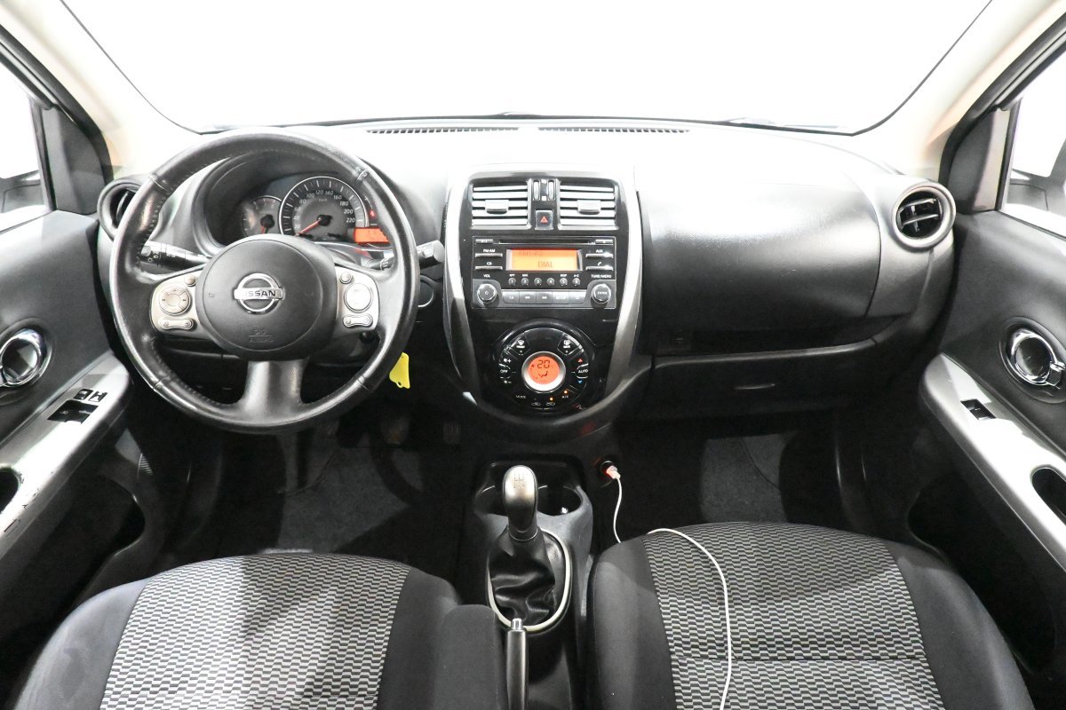 Foto Nissan Micra 15