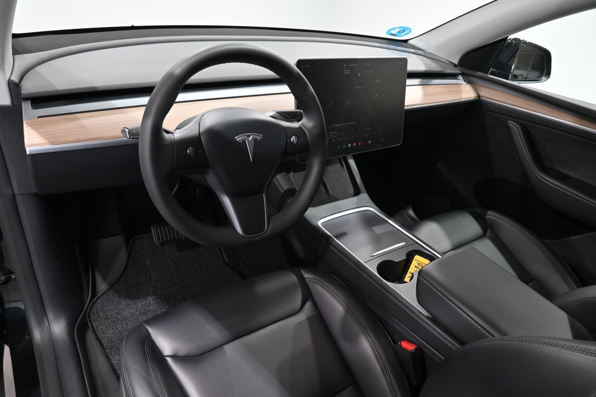 Foto Tesla Model Y 9